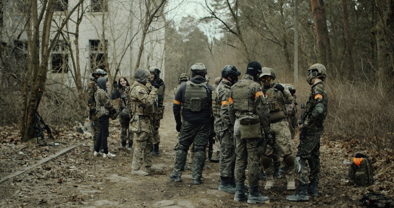 Full-Face Masks vs Goggles: Which Airsoft Eyewear Is Safer?