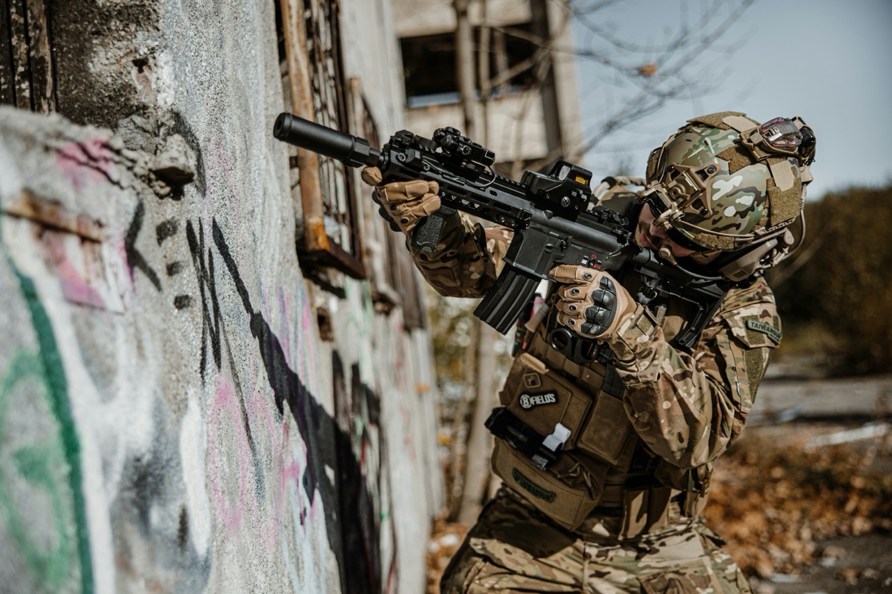 Defensive Position Tactics for Objective-Based Airsoft Games